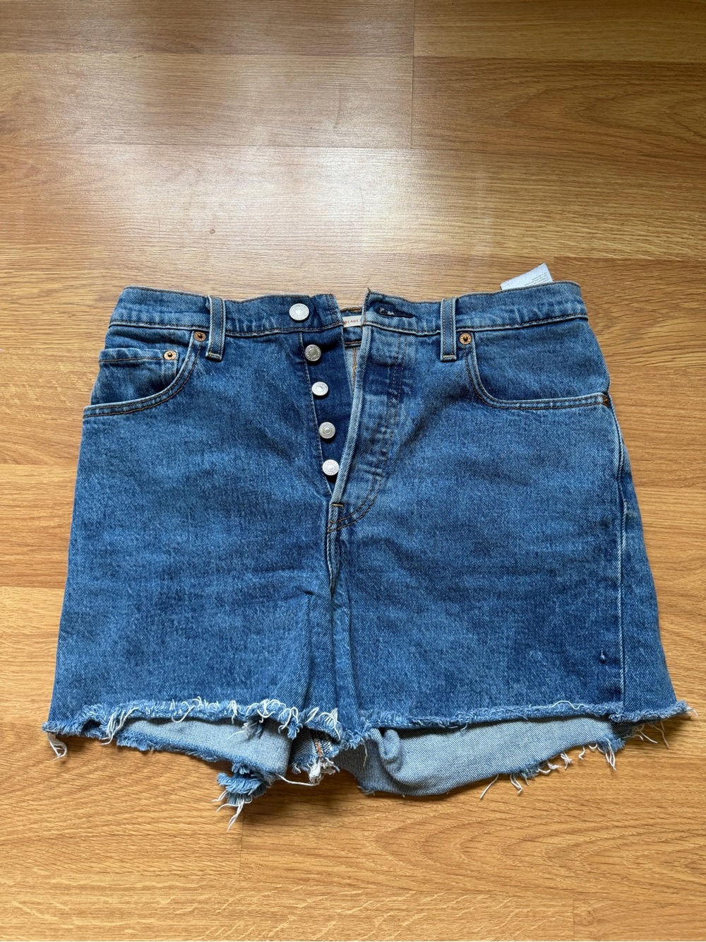 Levi's Ribcage Short - Picture 2 of 4